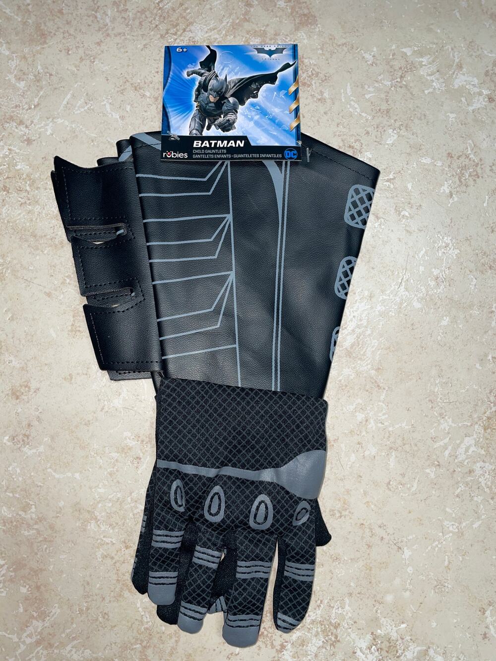 CHILD BATMAN THE DARK KNIGHT RISES GAUNTLETS GLOVES HALLOWEEN COSTUME NEW